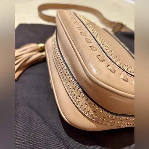 GUCCI
Leather Snaffle Bit Small Shoulder Bag Beige - Picture 14 of 17